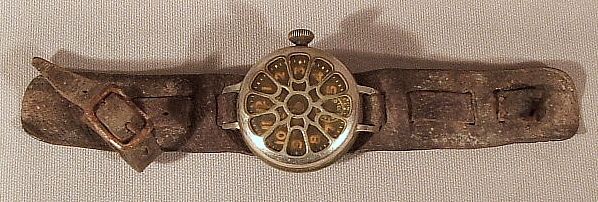 Brown S. reccomend Ingersoll midget wristwatch