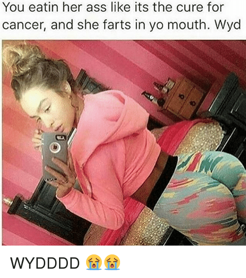 See womans asshole while farting