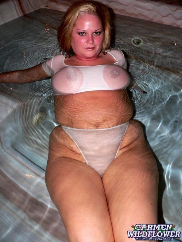 Chubby Hot Tub Nude Gallery Com