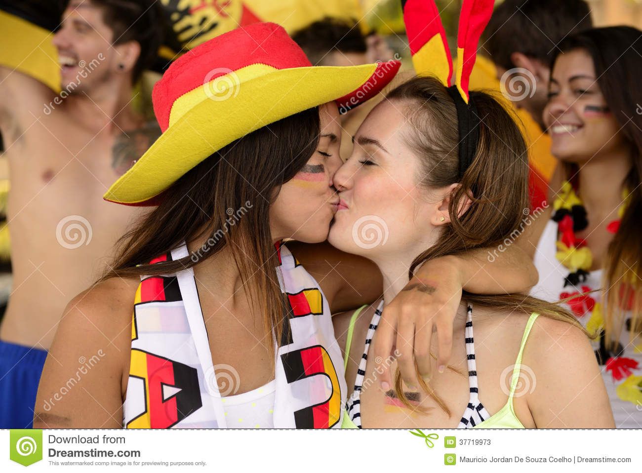 Clownfish reccomend Lesbian or german tourist