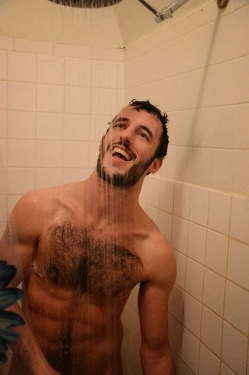 Bitsy B. reccomend Gay men taking shower