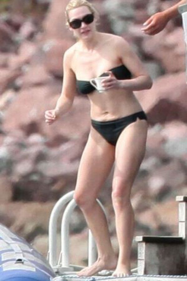 Kate winslet bikini picture . Naked Images.